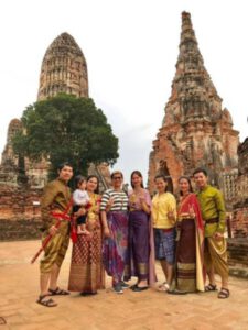 Bestvan Rental.com บริการรถตู้เช่า เหมาทั่วไทย Vip 10 ที่นั่ง และ 13 ที่นั่ง 20