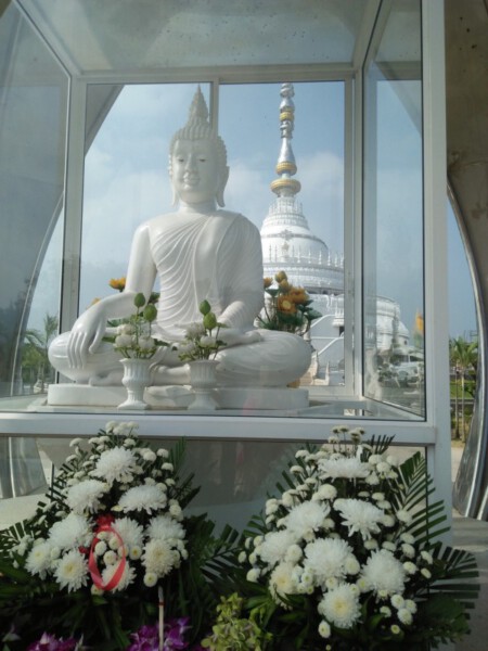 easytravel-van.com-บริการ-เช่า-เหมา-รถตู้-Vip-10-ที่นั่ง-และ-13-ที่นั่ง-ด้วยรถคุณภาพ-การทำความสะอาด-2-7